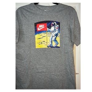 Kids XL Gray Astronaut Nike T-shirt